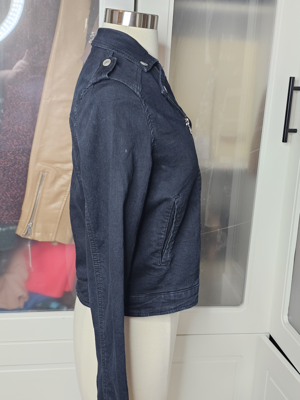 Hudson Jeans Jouniors Black Denim Moto Jacket with Zip Details - Picture 2 of 6